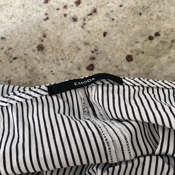 Emoda-S- - Picture 2 of 5